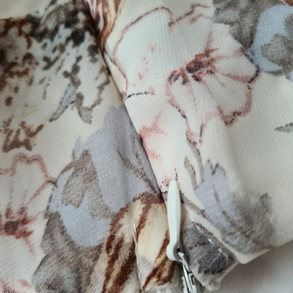 Ally Size 12 Womens V-Neck Cream Grey Sheer Puff Long Sleeves Floral Cropped Top - Picture 8 of 11